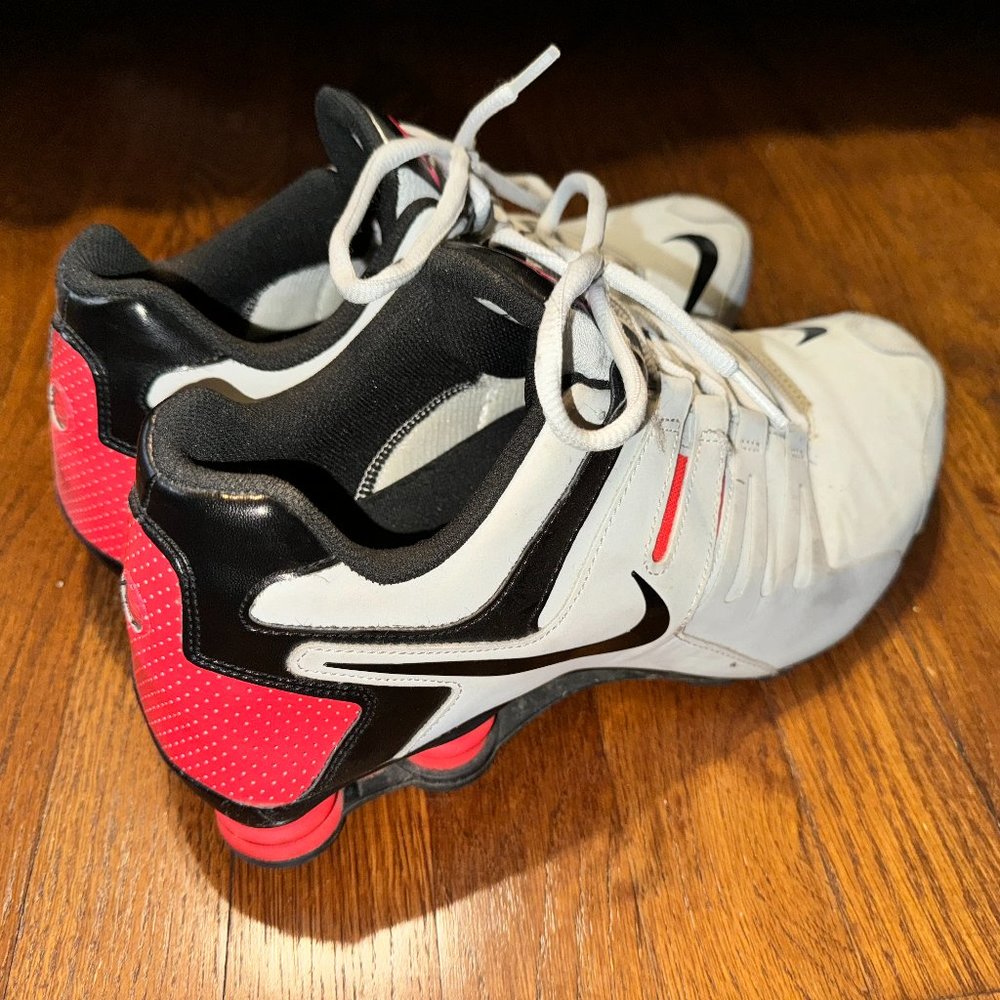 Nike - Size 12 - Shokz